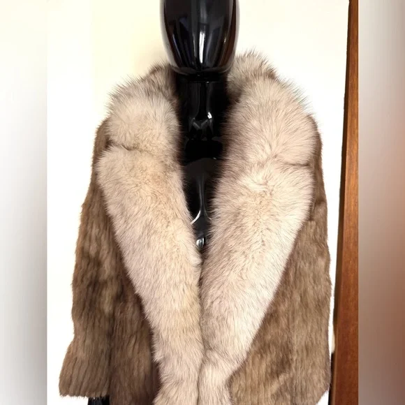 Brown stripped mink fur jacket coat with blue Fox trim - Picture 2 of 16